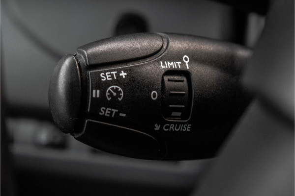 Opel Vivaro L2H1 | 1ste eigenaar | Airco | Cruise | PDC | 3-Zits | Trekhaak