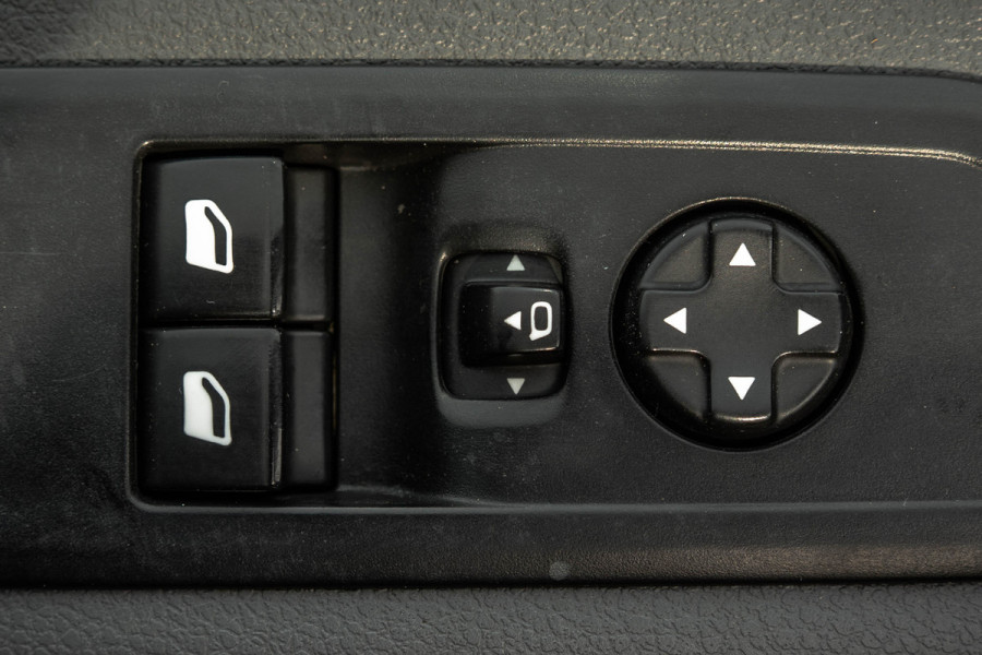 Opel Vivaro L2H1 | 1ste eigenaar | Airco | Cruise | PDC | 3-Zits | Trekhaak