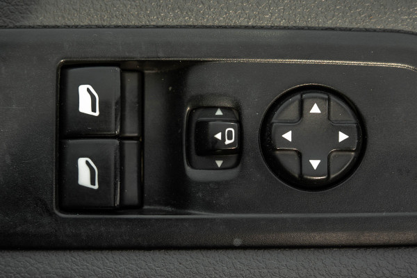 Opel Vivaro L2H1 | 1ste eigenaar | Airco | Cruise | PDC | 3-Zits | Trekhaak