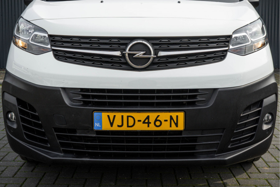 Opel Vivaro L2H1 | 1ste eigenaar | Airco | Cruise | PDC | 3-Zits | Trekhaak