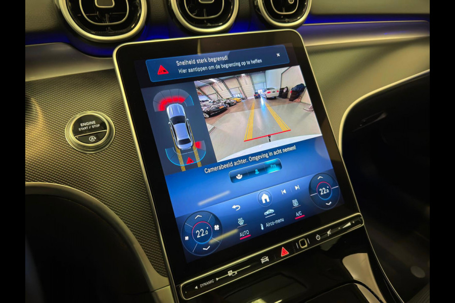 Mercedes-Benz C-Klasse 200 Luxury Line / Pano / NL-auto / Trekhaak