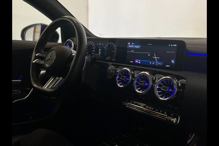 Mercedes-Benz CLA-Klasse 250e / AMG / Pano / Headup / Night