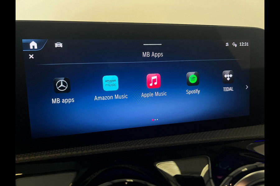 Mercedes-Benz CLA-Klasse 250e / AMG / Pano / Headup / Night