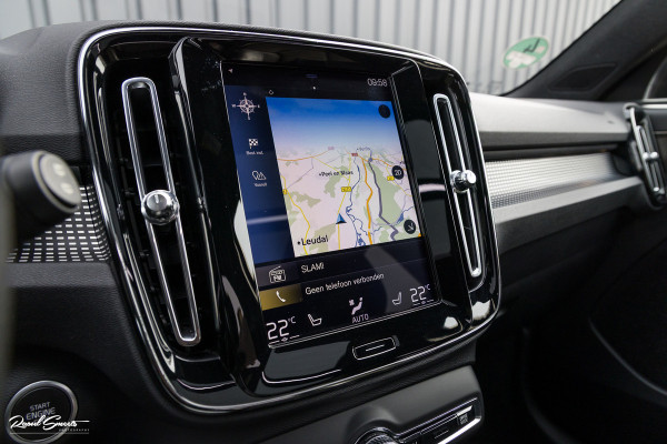 Volvo XC40 2.0 T4 R-Design | Panorama dak | Adaptieve cruise | Memory | Harman Kardon |