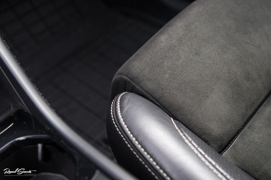 Volvo XC40 2.0 T4 R-Design | Panorama dak | Adaptieve cruise | Memory | Harman Kardon |