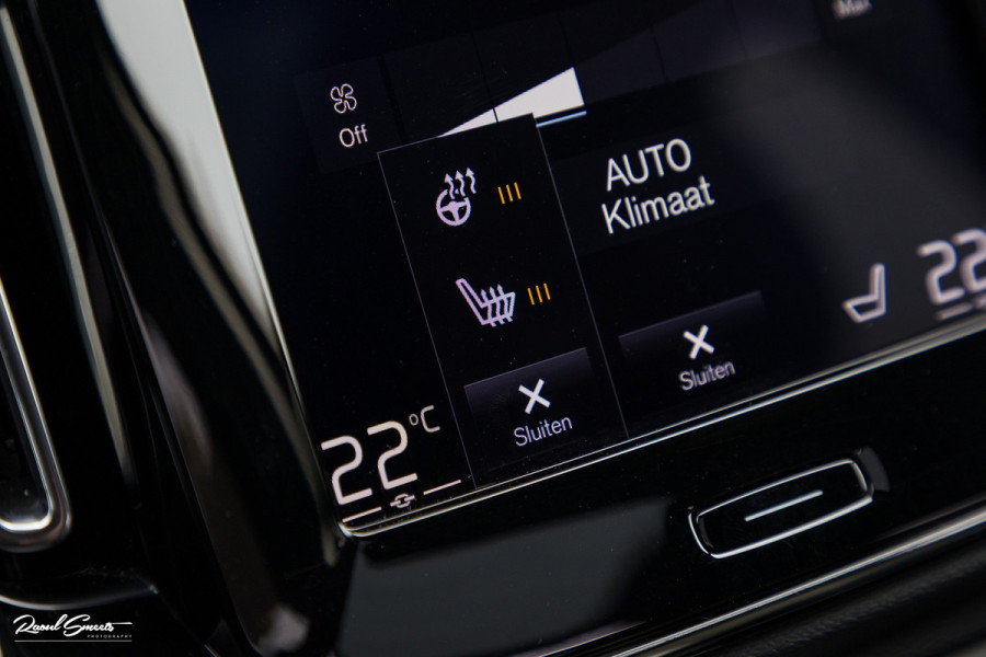 Volvo XC40 2.0 T4 R-Design | Panorama dak | Adaptieve cruise | Memory | Harman Kardon |