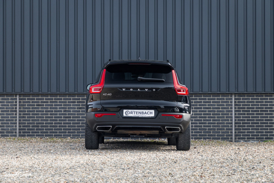 Volvo XC40 2.0 T4 R-Design | Panorama dak | Adaptieve cruise | Memory | Harman Kardon |