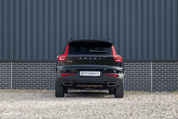 Volvo XC40 2.0 T4 R-Design | Panorama dak | Adaptieve cruise | Memory | Harman Kardon |