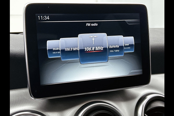 Mercedes-Benz CLA-Klasse 180 Business Solution AMG(Goed OnderH, Panorama, Camera, Carplay, Navi, StoelV, Etc)