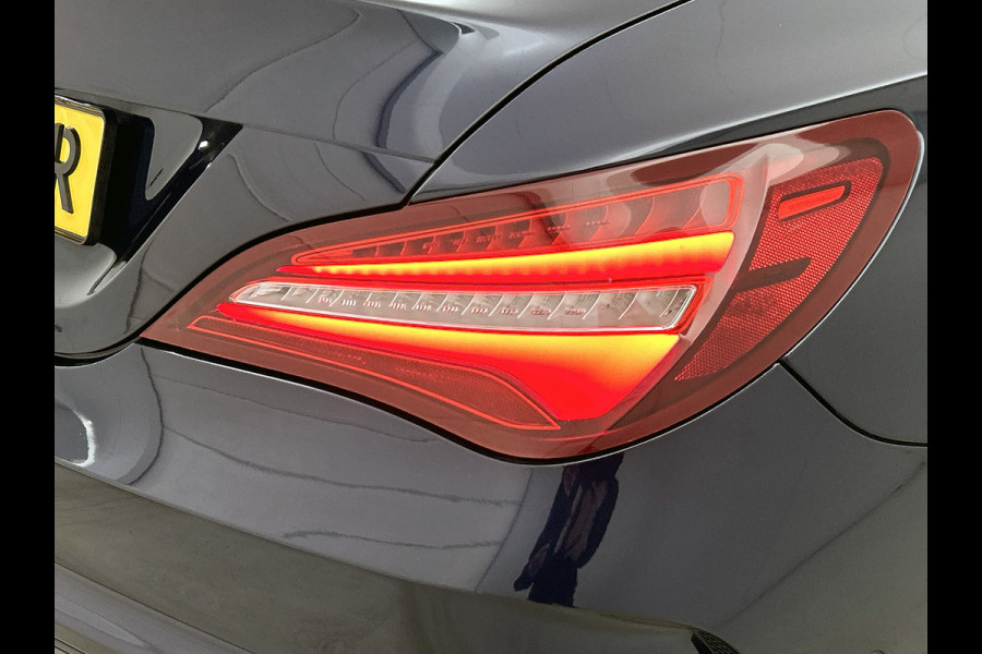 Mercedes-Benz CLA-Klasse 180 Business Solution AMG(Goed OnderH, Panorama, Camera, Carplay, Navi, StoelV, Etc)