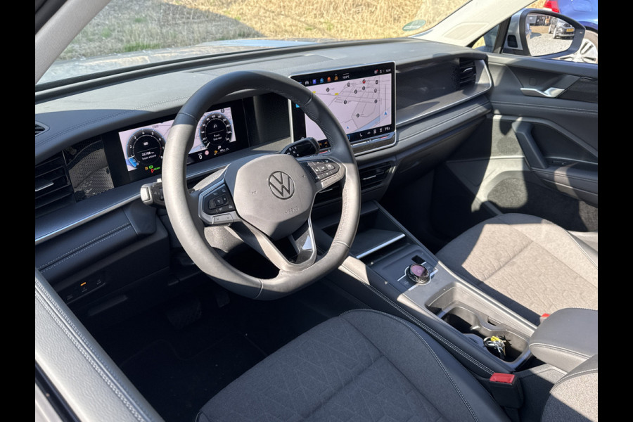 Volkswagen Tayron 1.5 eTSI LIFE EDITION 7PERS. 7-PERSOONS/TREKHAAK/360CAMERA FABRIEKS GARANTIE