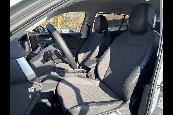 Volkswagen Tayron 1.5 eTSI LIFE EDITION 7PERS. 7-PERSOONS/TREKHAAK/360CAMERA FABRIEKS GARANTIE