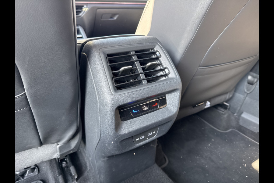 Volkswagen Tayron 1.5 eTSI LIFE EDITION 7PERS. 7-PERSOONS/TREKHAAK/360CAMERA FABRIEKS GARANTIE