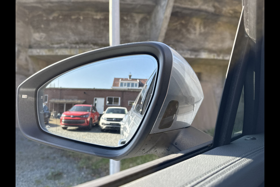 Volkswagen Tayron 1.5 eTSI LIFE EDITION 7PERS. 7-PERSOONS/TREKHAAK/360CAMERA FABRIEKS GARANTIE