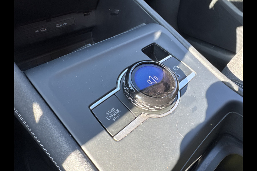 Volkswagen Tayron 1.5 eTSI LIFE EDITION 7PERS. 7-PERSOONS/TREKHAAK/360CAMERA FABRIEKS GARANTIE