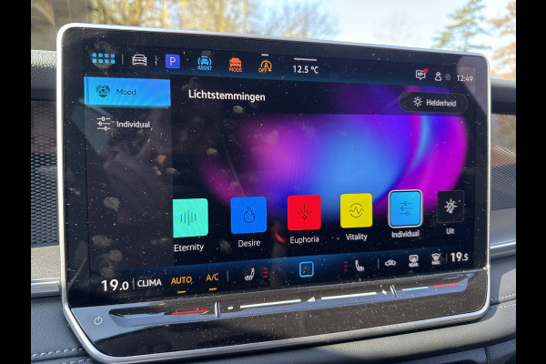 Volkswagen Tayron 1.5 eTSI LIFE EDITION 7PERS. 7-PERSOONS/TREKHAAK/360CAMERA FABRIEKS GARANTIE