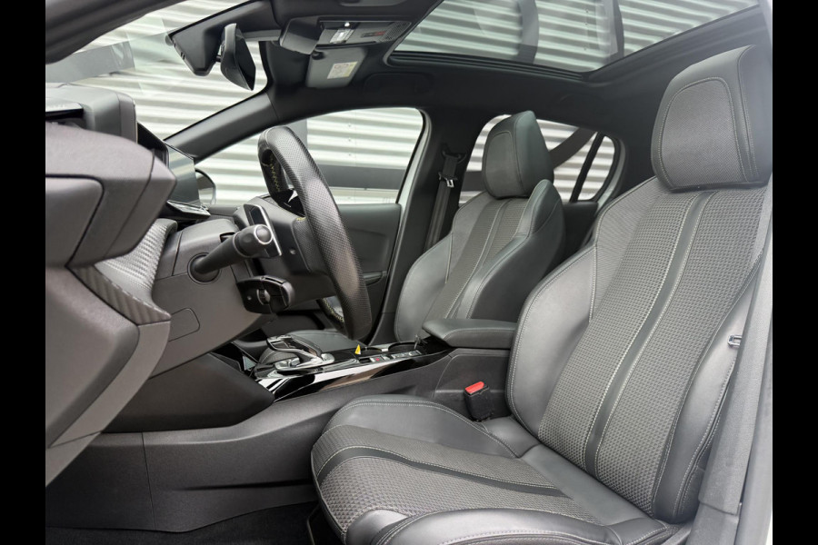 Peugeot 208 1.2 PureTech GT-Line 1e Eigenaar|Pano|Navi|Clima|Cruise|Camera|Trekhaak|Carplay|PDV V+A|Nieuwe APK bij aflevering