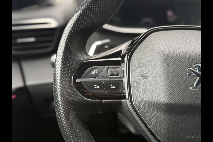Peugeot 208 1.2 PureTech GT-Line 1e Eigenaar|Pano|Navi|Clima|Cruise|Camera|Trekhaak|Carplay|PDV V+A|Nieuwe APK bij aflevering