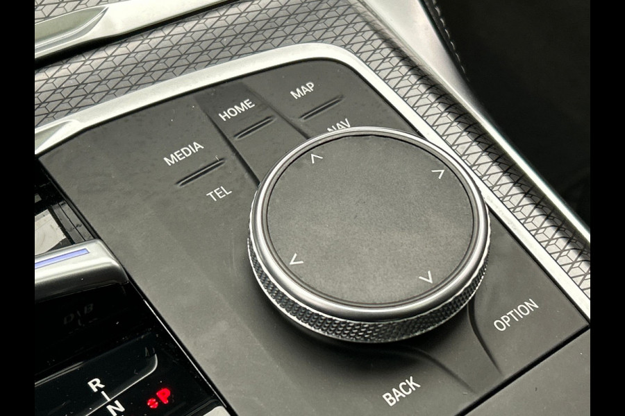 BMW i4 EDrive40 High Executive M/Sport 84 kWh | Pano/Dak | Warmtepomp | Adapt.Cruise/Control | Head/Up | 1e Eigenaar