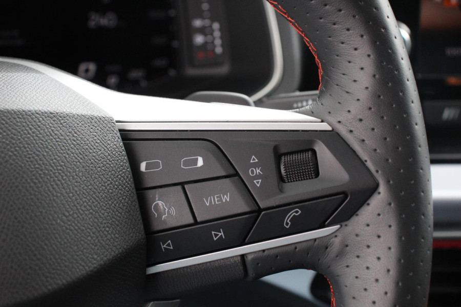 Seat Ibiza 1.0 TSI 116pk DSG FR Navigatie Apple Carplay/Android Auto Adaptive Cruise Control Virtual Cockpit Camera Dab