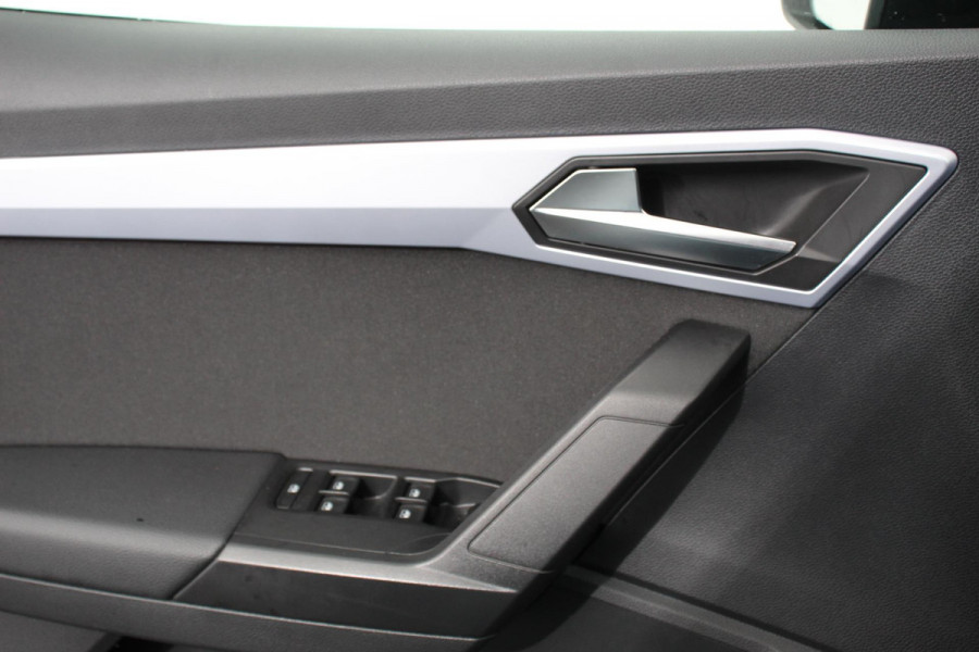 Seat Ibiza 1.0 TSI 116pk DSG FR Navigatie Apple Carplay/Android Auto Adaptive Cruise Control Virtual Cockpit Camera Dab