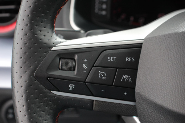 Seat Ibiza 1.0 TSI 116pk DSG FR Navigatie Apple Carplay/Android Auto Adaptive Cruise Control Virtual Cockpit Camera Dab