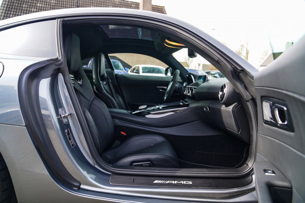 Mercedes-Benz AMG GT 4.0 S Premium | Facelift | Keramisch | BTW incl. | 522PK | Sunroof | Stoelkoeling | Dealer onderhouden | NAP