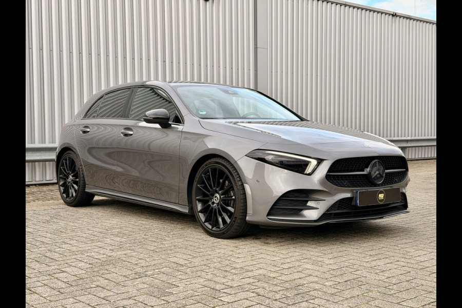 Mercedes-Benz A-Klasse 180 Business Solution AMG A35 Bumpers 19" AMG Velgen | Camera