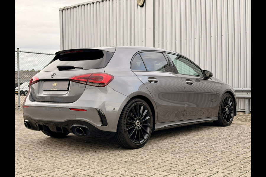 Mercedes-Benz A-Klasse 180 Business Solution AMG A35 Bumpers 19" AMG Velgen | Camera