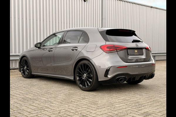 Mercedes-Benz A-Klasse 180 Business Solution AMG A35 Bumpers 19" AMG Velgen | Camera