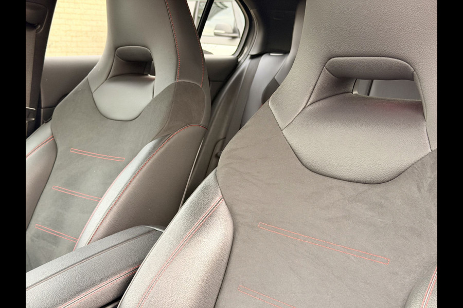 Mercedes-Benz A-Klasse 180 Business Solution AMG A35 Bumpers 19" AMG Velgen | Camera