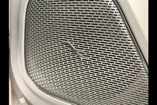 Mercedes-Benz A-Klasse 180 Business Solution AMG A35 Bumpers 19" AMG Velgen | Camera