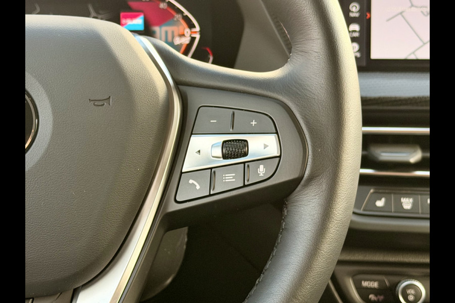 BMW 1-serie 118i Navi | Digitale Cockpit | Harman Kardon | Camera