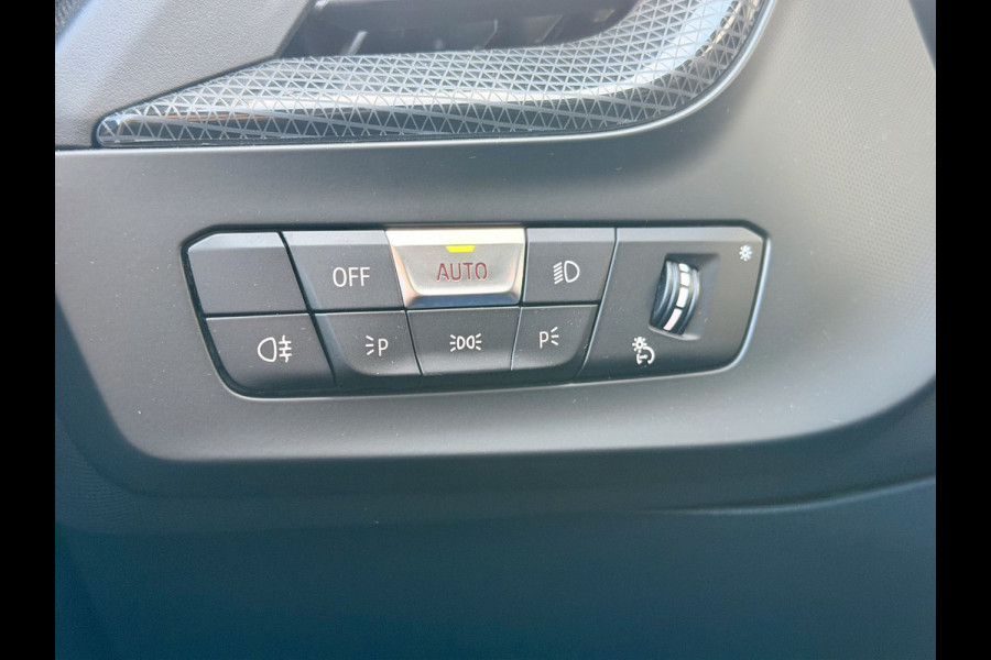 BMW 1-serie 118i Navi | Digitale Cockpit | Harman Kardon | Camera