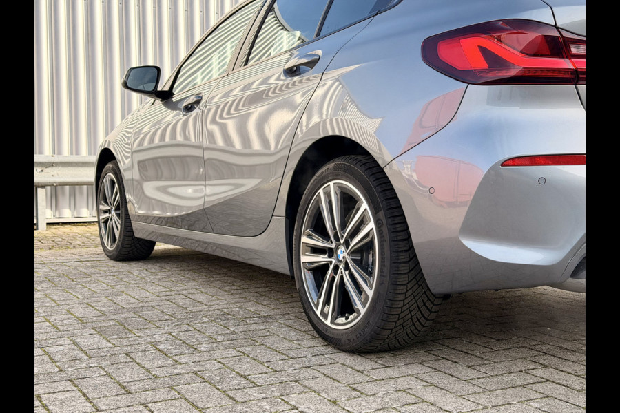 BMW 1-serie 118i Navi | Digitale Cockpit | Harman Kardon | Camera