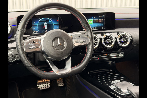 Mercedes-Benz CLA-Klasse Shooting Brake 180 Business Solution AMG NAVI | Camera | Stoelverwarming | 18" velgen