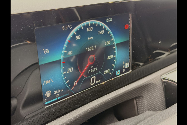 Mercedes-Benz CLA-Klasse Shooting Brake 180 Business Solution AMG NAVI | Camera | Stoelverwarming | 18" velgen