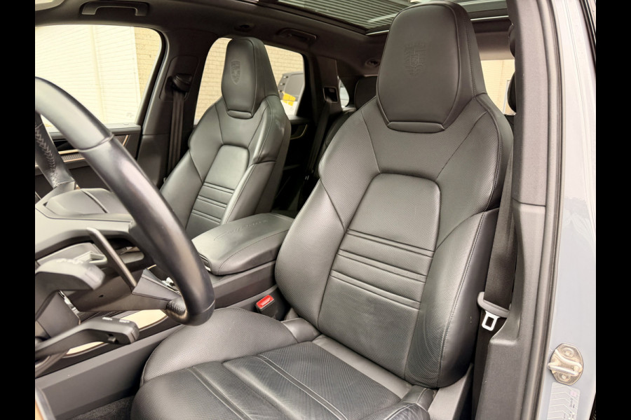 Porsche Cayenne 3.0 E-Hybrid Sport Design 22" | Facelift | PPF | BOSE | PANO
