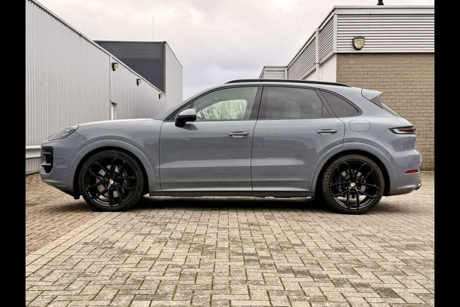 Porsche Cayenne 3.0 E-Hybrid Sport Design 22" | Facelift | PPF | BOSE | PANO
