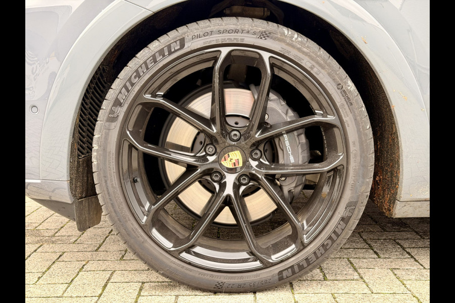 Porsche Cayenne 3.0 E-Hybrid Sport Design 22" | Facelift | PPF | BOSE | PANO
