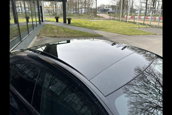 Mercedes-Benz CLA-Klasse 250e AMG // Panoramadak // Carplay // MultiBeam LED // Sfeerverlichting // Night pakket // Keyless // 18" AMG
