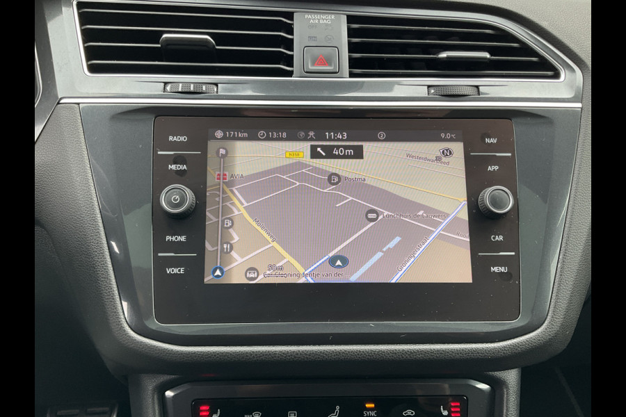 Volkswagen Tiguan Allspace 1.5 TSI R-Line 7p. Pano.dak Stoelverw. Carplay Business+