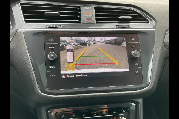 Volkswagen Tiguan Allspace 1.5 TSI R-Line 7p. Pano.dak Stoelverw. Carplay Business+