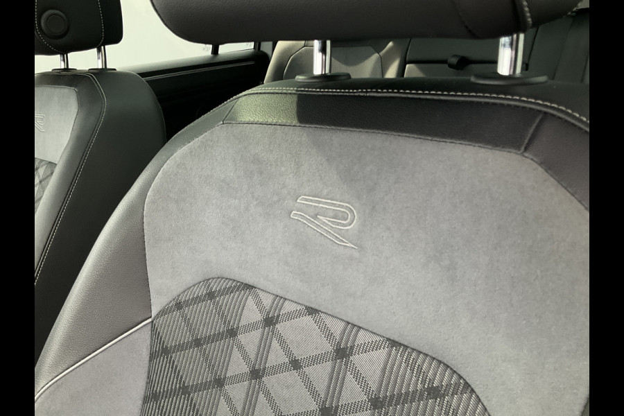 Volkswagen Tiguan Allspace 1.5 TSI R-Line 7p. Pano.dak Stoelverw. Carplay Business+