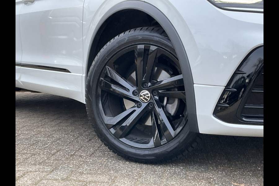 Volkswagen Tiguan Allspace 1.5 TSI R-Line 7p. Pano.dak Stoelverw. Carplay Business+