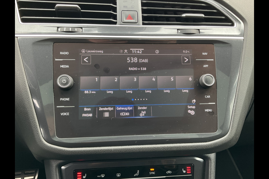 Volkswagen Tiguan Allspace 1.5 TSI R-Line 7p. Pano.dak Stoelverw. Carplay Business+