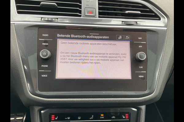 Volkswagen Tiguan Allspace 1.5 TSI R-Line 7p. Pano.dak Stoelverw. Carplay Business+