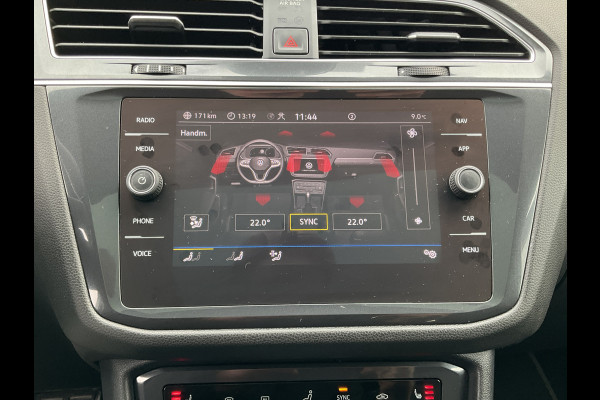 Volkswagen Tiguan Allspace 1.5 TSI R-Line 7p. Pano.dak Stoelverw. Carplay Business+