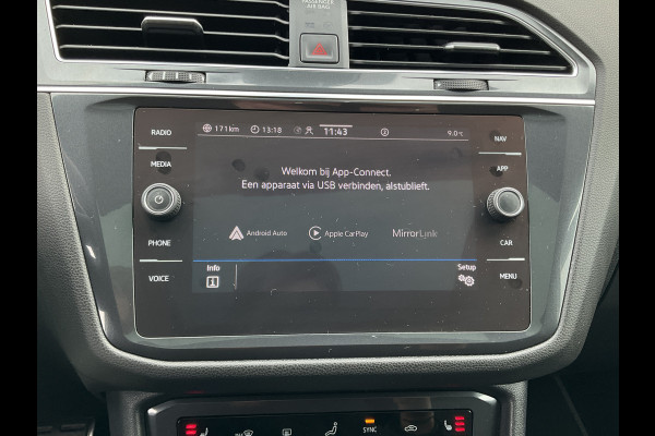 Volkswagen Tiguan Allspace 1.5 TSI R-Line 7p. Pano.dak Stoelverw. Carplay Business+
