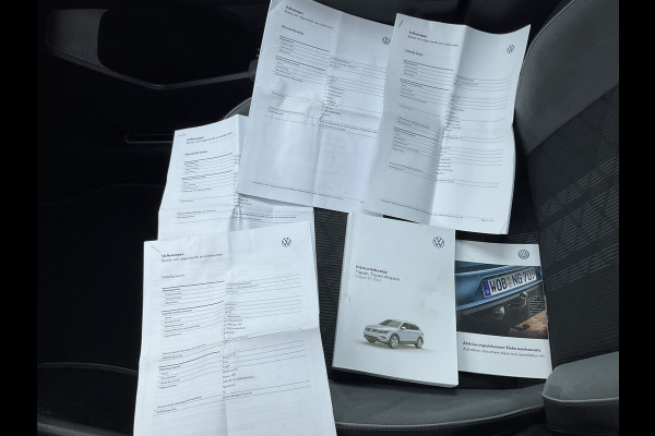 Volkswagen Tiguan Allspace 1.5 TSI R-Line 7p. Pano.dak Stoelverw. Carplay Business+